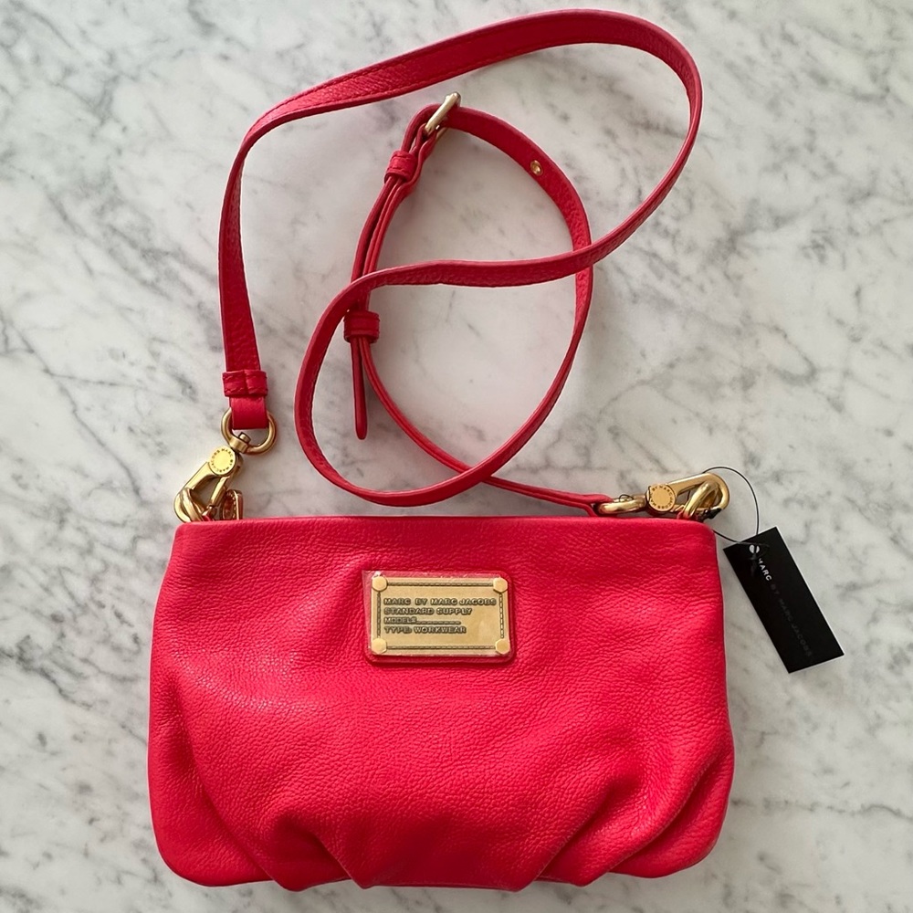Marc Jacobs Pink Crossbody Leather Shoulder Bag with Gold Hardware